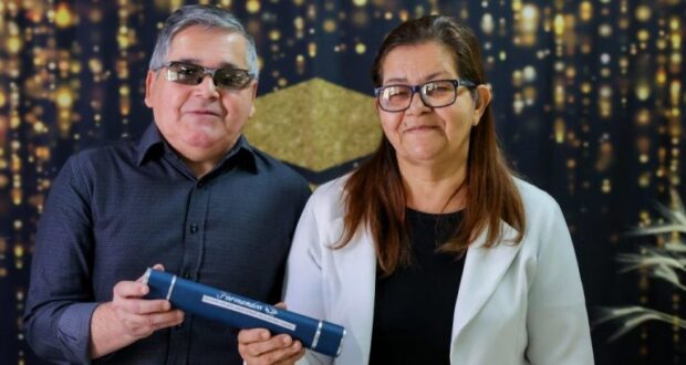 Alunos com mais de 60 anos podem estudar em CEEJAs e EJA na rede estadual do Alto Tietê, com flexibilidade e ensino de qualidade.