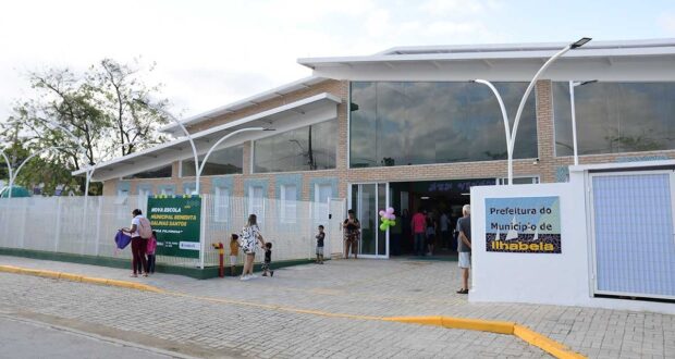 Em Ilhabela, o feriado do Dia dos Professores será comemorado em 13/10, mantendo-se aulas normalmente na rede municipal em 15/10.
