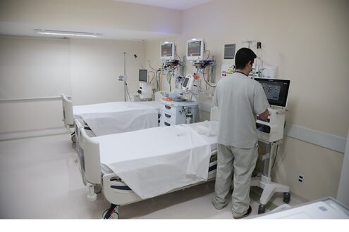 Governador Tarcísio de Freitas entrega 42 novos leitos no Dante Pazzanese, ampliando o atendimento do SUS em cardiologia.