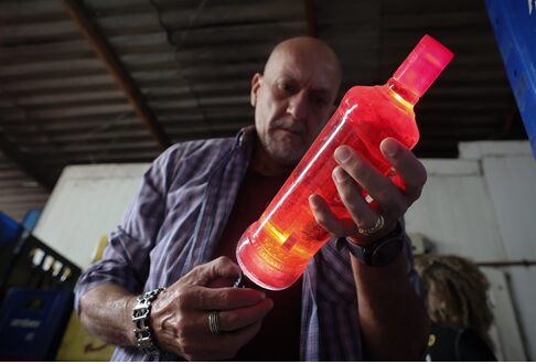 Saiba quais cuidados tomar para evitar contaminação por metanol e como denunciar casos.