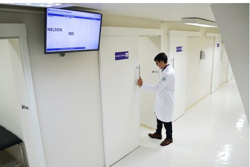 No Dia Mundial do AVC, a Secretaria de Saúde de SP destaca a importância da prevenção e do reconhecimento rápido dos sintomas.